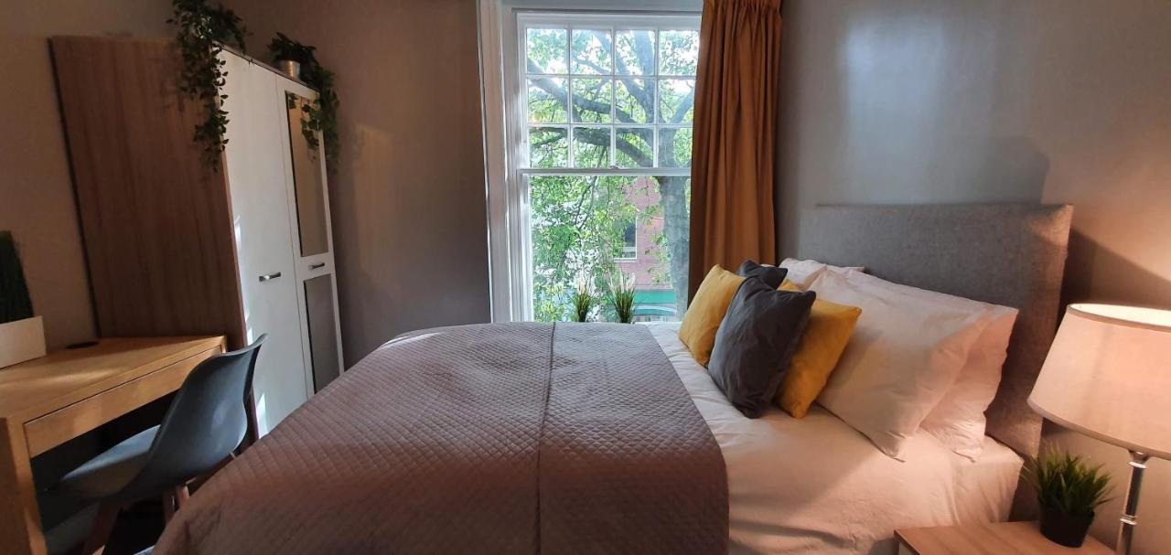Darwin Stays - Service Accommodation In Newcastle Under Lyme City Centre Εξωτερικό φωτογραφία