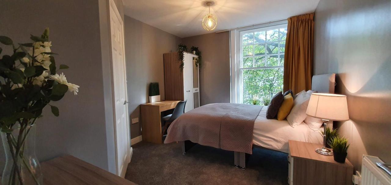 Darwin Stays - Service Accommodation In Newcastle Under Lyme City Centre Εξωτερικό φωτογραφία