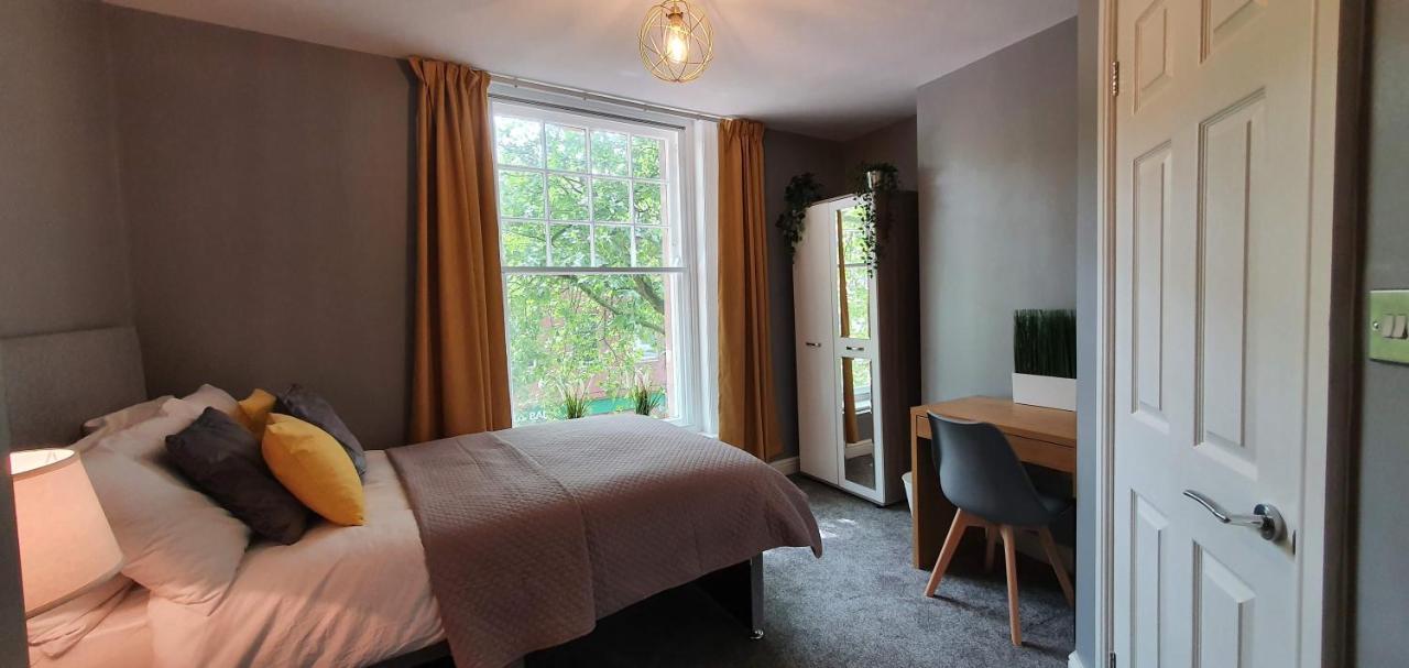 Darwin Stays - Service Accommodation In Newcastle Under Lyme City Centre Εξωτερικό φωτογραφία