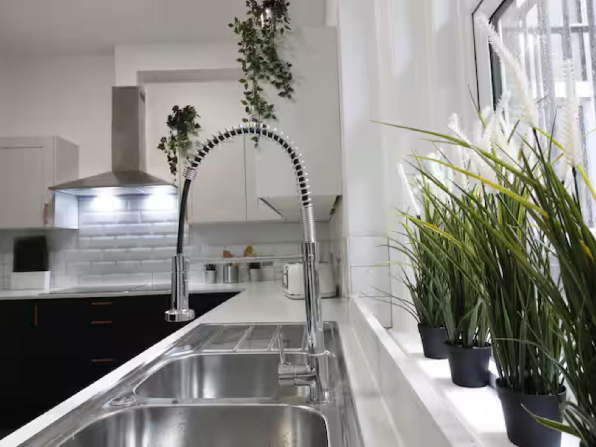 Darwin Stays - Service Accommodation In Newcastle Under Lyme City Centre Εξωτερικό φωτογραφία