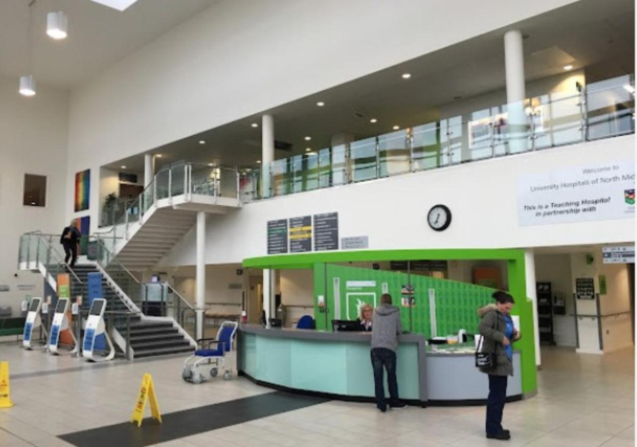 Darwin Stays - Service Accommodation In Newcastle Under Lyme City Centre Εξωτερικό φωτογραφία